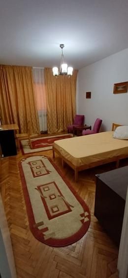 Apartament lux, zona Piata Victoriei, 4 camere , 2 bai, centrala termica  terasa - Poză 11