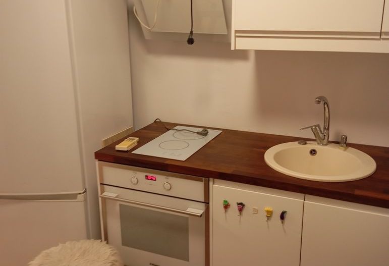 Garsoniera renovata, centrul vechi, centrala proprie, imobil fara risc - Poză 10