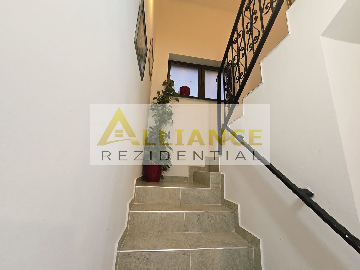 Casa Individuala - 5 camere - 2 bai - 385mp teren - Poză 18