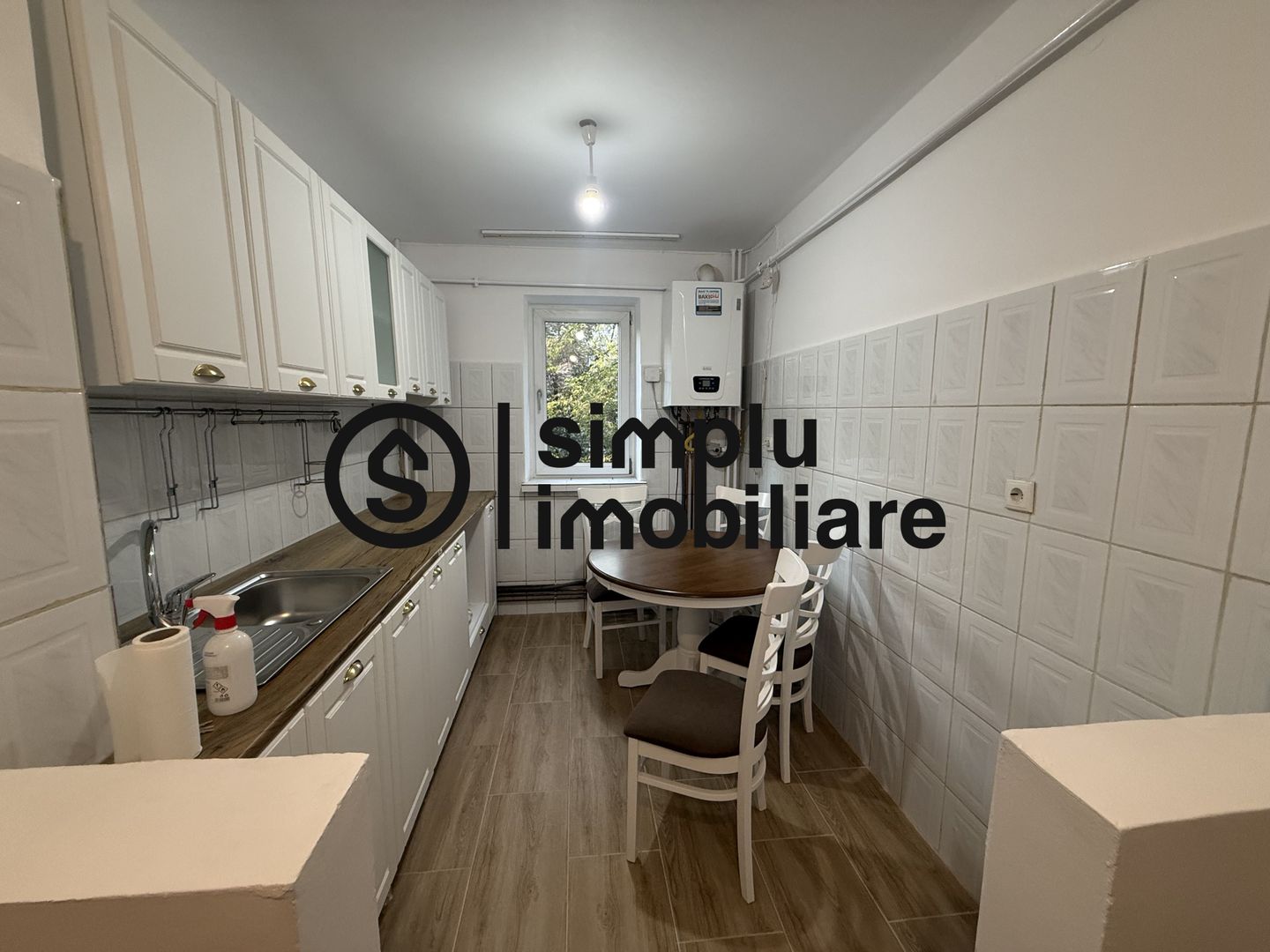 3 camere, et 2, centrala termica, 1 Mai ( Insula ) - 126 000 Euro- - Poză 5