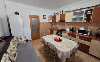 Apartament 2 camere decomandat,Cetate,zona Bd Transilvaniei - Poză 2