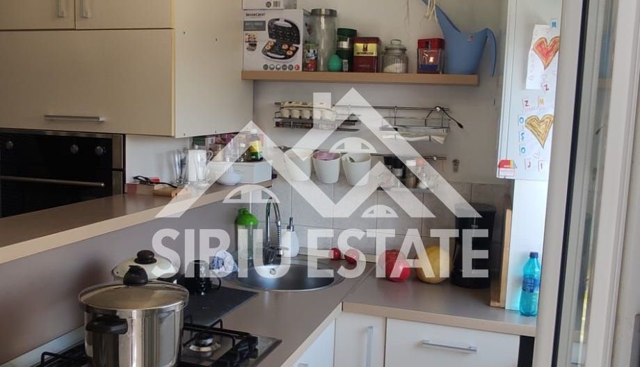 Apartament de inchiriat 3 camere mobilat si utilat in Sibiu - Poză 7