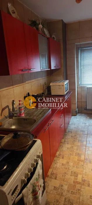 PACURARI - 4 CAMERE DECOMANDAT - ETAJ 2 - Poză 2