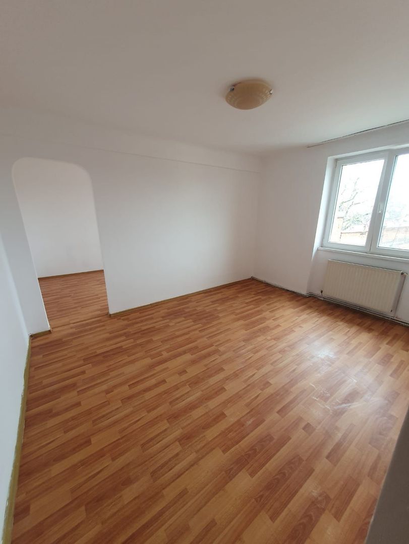 BRASADAS vinde ap 2 cam 38mp etaj 3/3 Lucaciu - Poză 5