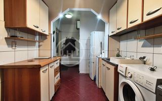 Apartament de închiriat cu 3 camere in zona Rogerius, Oradea - Poză 9