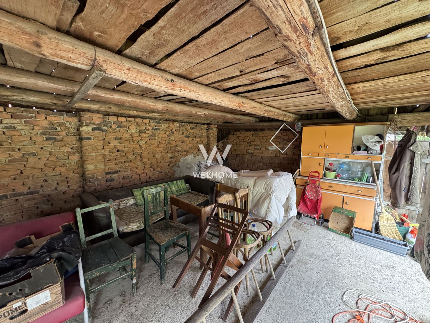 Casa individuala in Arpasu de Sus, teren mare, partial renovata - Poză 8