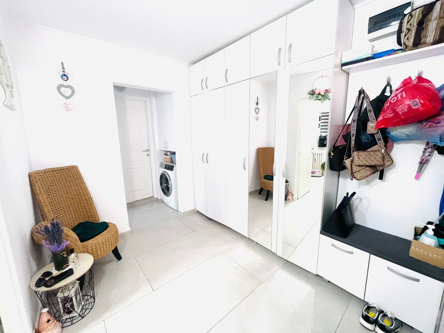 APARTAMENT MODERN DECOMANDAT RENOVAT COMPLET BLOC REABILITAT GORJULUI - Poză 10
