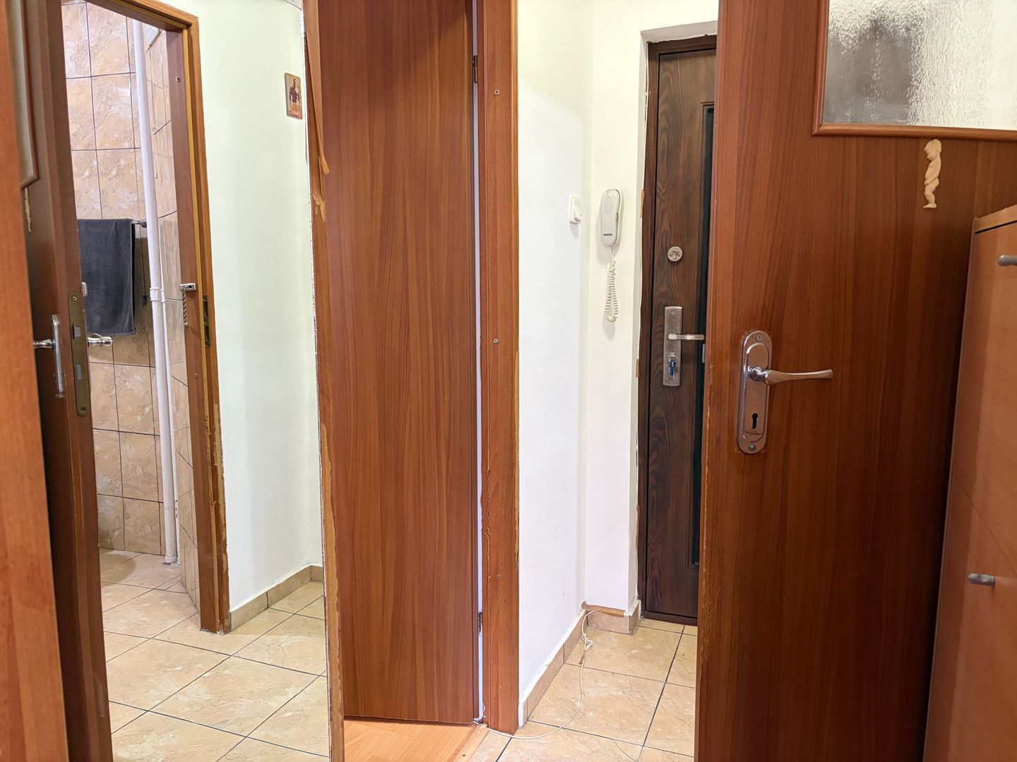 Apartament cu doua camere, Aparatorii Patriei, 65.000€ - Poză 9