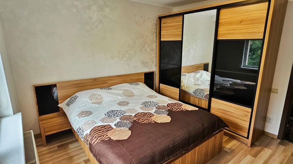 AP. 2 CAMERE GORJULUI, BUCATARIE DESCHISA, REABILITAT, METROU 5 MINUTE - Poză 1