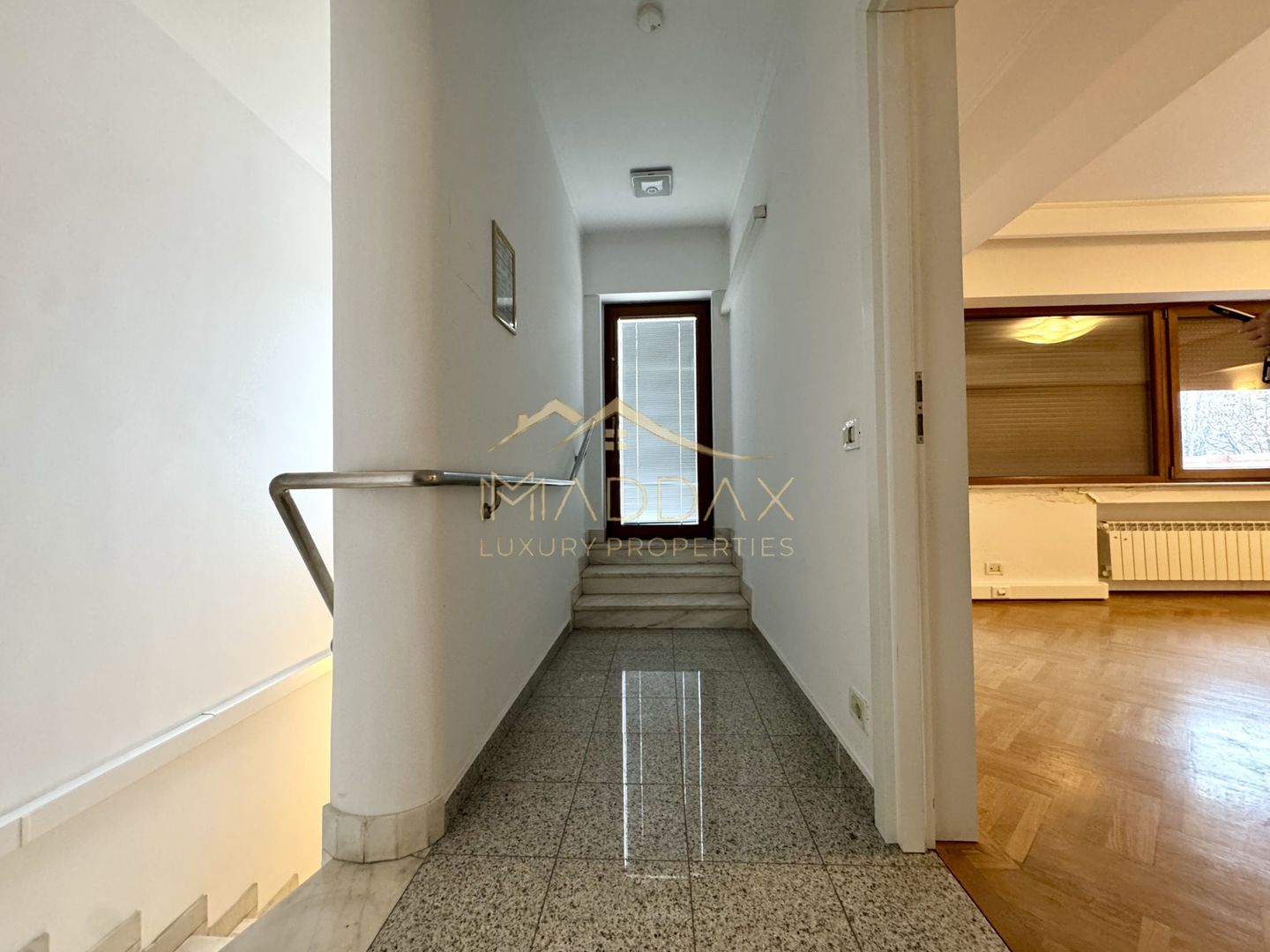 Vila cu 13 camere *460mpu* + garaj // Dorobanți - Poză 27