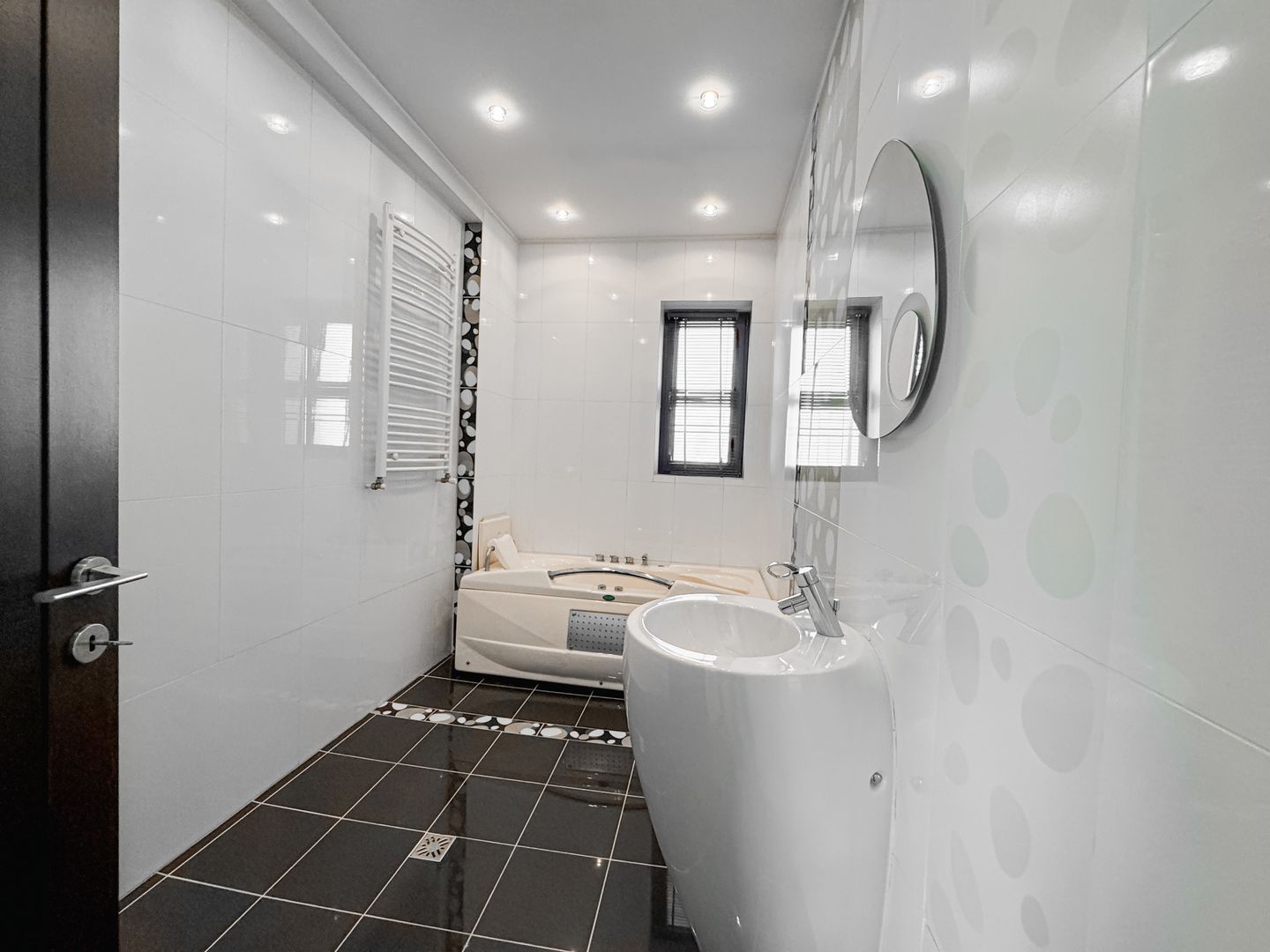 Vilă Individuală Premium | 11 Camere | Zona Pipera - Iancu Nicolae - Poză 33