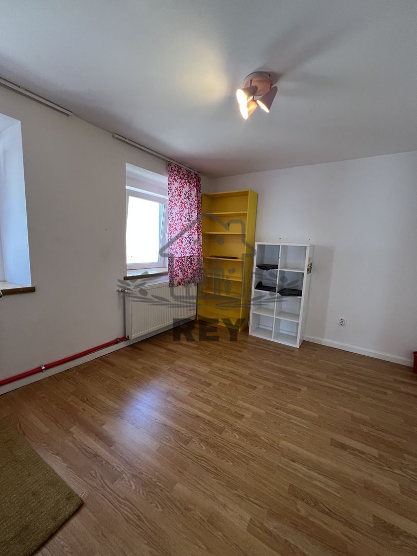 Apartament central – luminos și primitor | 2 dormitoare + living cu bucătărie - Poză 6