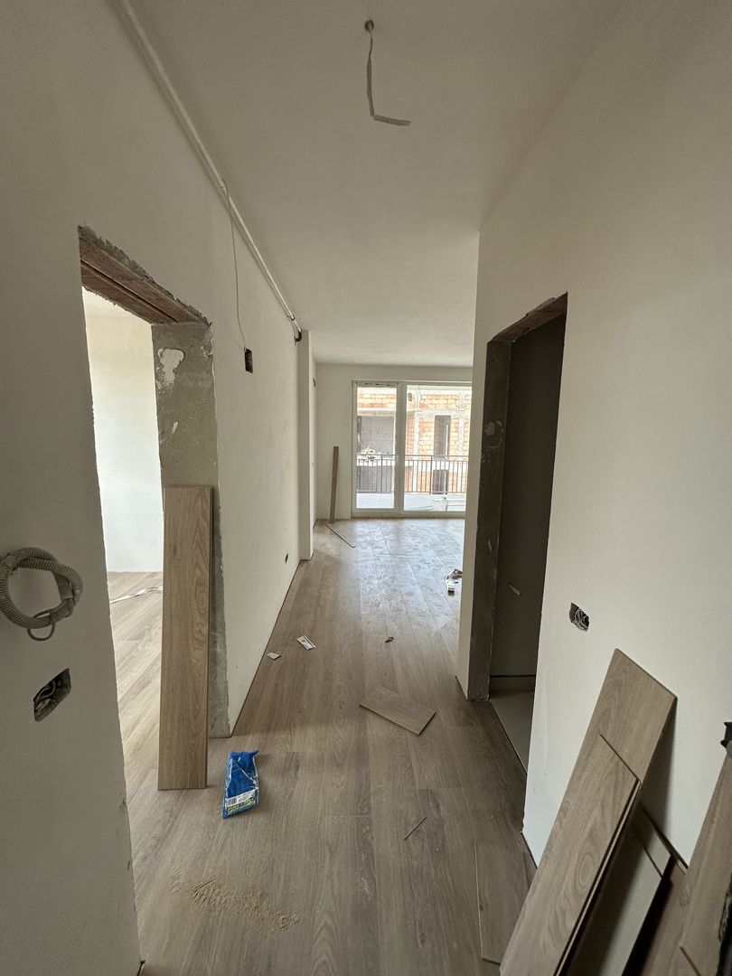 Apartment bloc nou cu curte de 34 mp - Poză 6