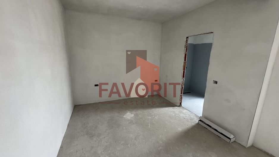 Gradina proprie de 62 mp. Decomandat. 40 mp utili - Poză 2