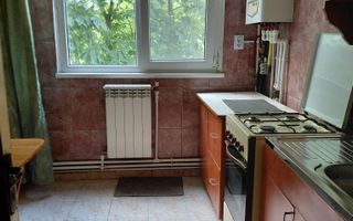 Apartament cu 2 camere Tiglina 1,et.2,strada Saturn zona pietei - Poză 3