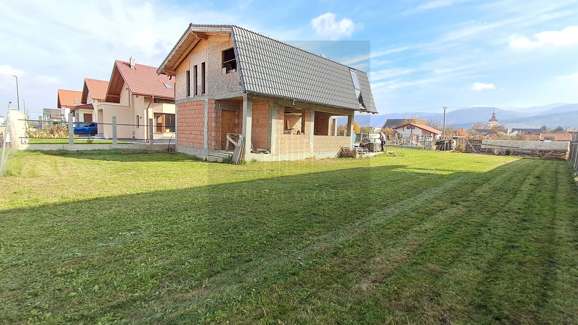 Casa moderna la rosu in Cristian - Poză 5