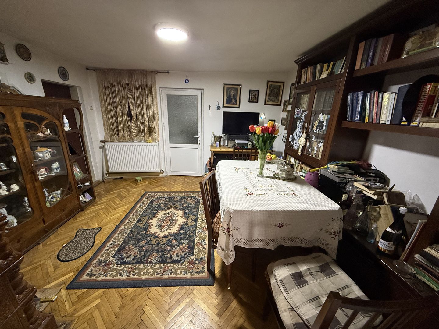 Casă corp C1 84mp + casă corp C2 51mp+garaj+ grădină și teren 889mp - Poză 11