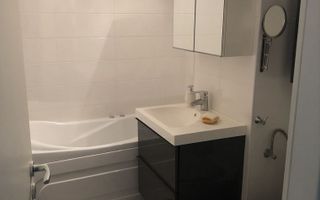 Apartament 3 camere zona Lunei - Poză 8