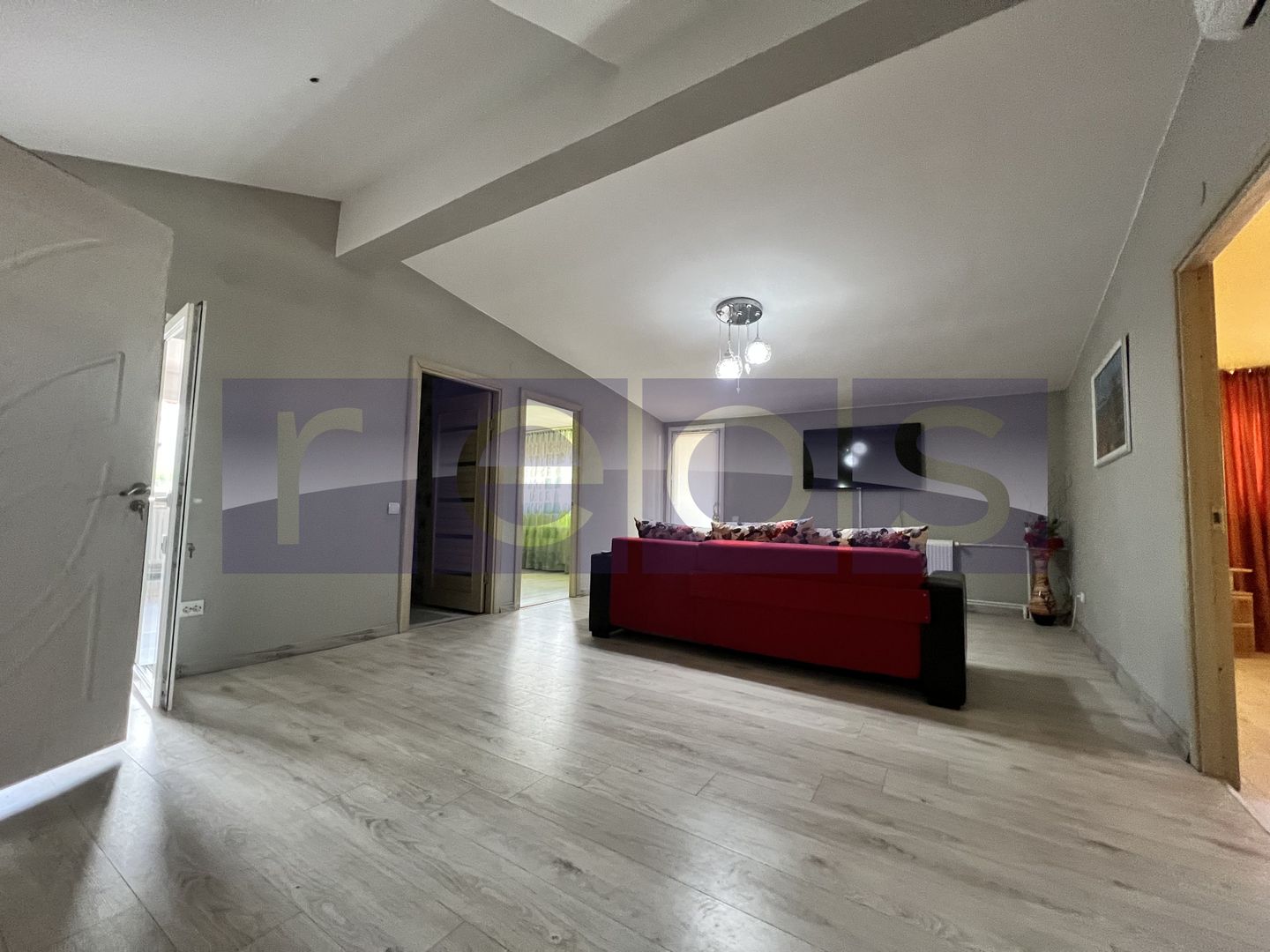 VANZARE CASA S+P+1+M SI SPATIU COMERCIAL | ZONA DRISTOR - Poză 1