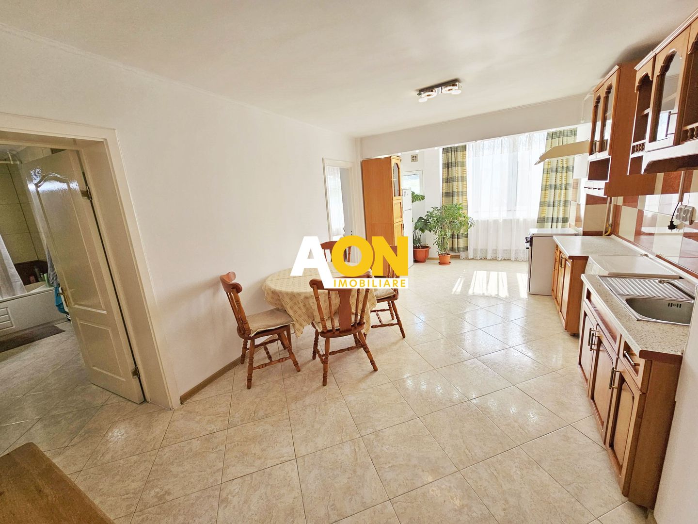 Apartament 2 camere, 60 mp utili, etaj 3, zona ultracentrala - Poză 4