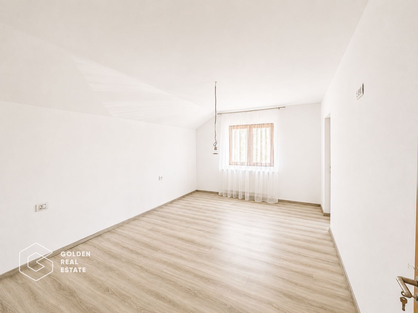 Casa noua P+M, finizaje moderne, localitatea Horia, comision 0% - Poză 14