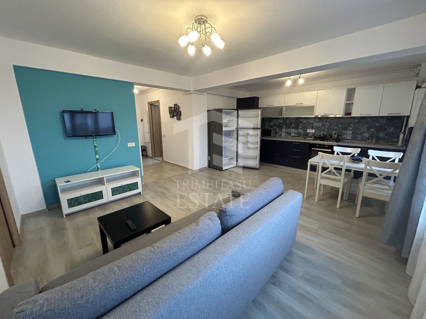 2 Camere Trapezului + Loc Parcare - Poză 2