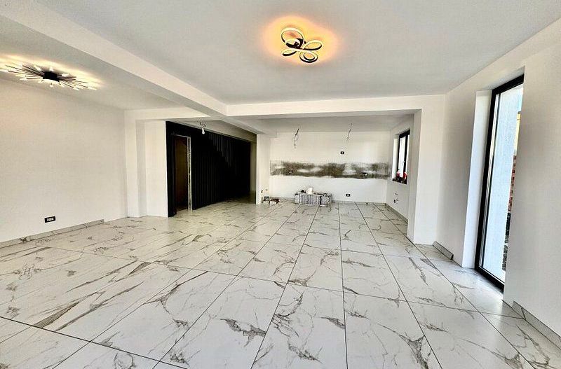 Vila 5 camere Otopeni Central - Poză 2