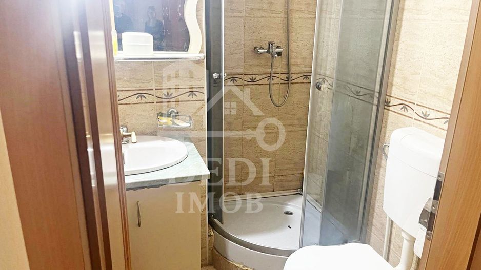 Apartament cu 4 camere de inchiriat, zona Cantemir, Oradea - Poză 13