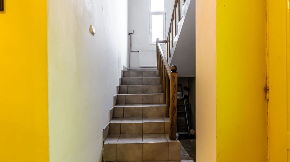 Casă tip duplex cu 2 apartamente în Poltura - Poză 9