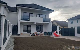 Proprietate exceptionala in Șelimbăr I gradina generoasă - Poză 3