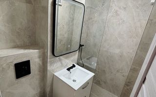 Apartament cu 3 camere, intermediar, complet renovat. - Poză 7