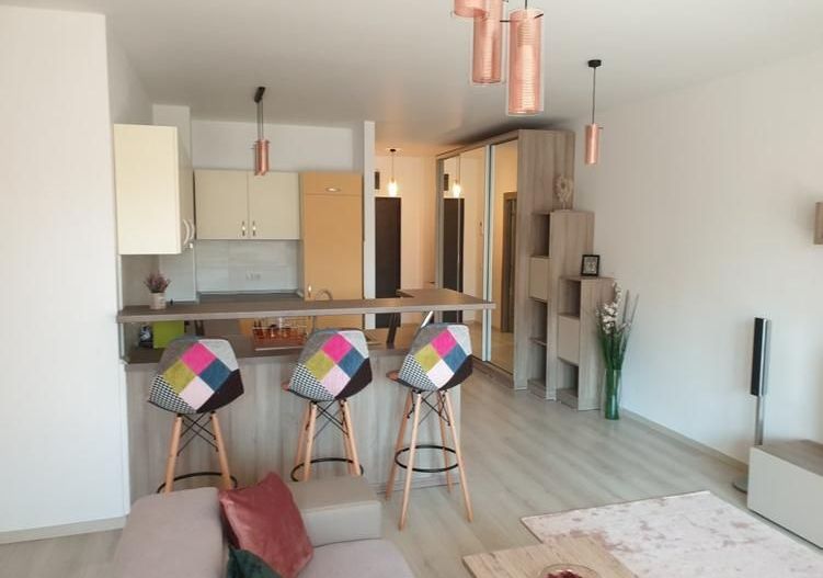 Studio lux de inchiriat ultracentral in complex Soho Unirii - Poză 1