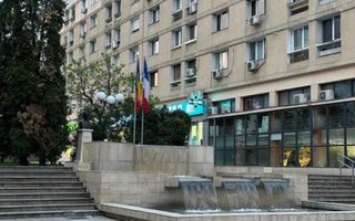 Ag BRASADAS vinde apartament cu 3 cam Piata Unirii etaj 2. - Poză 1