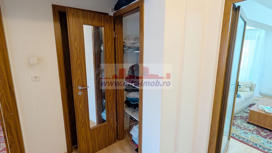 Vanzare Apartament 3 camere Curtea de Arges, Judetul ARGES - Poză 18