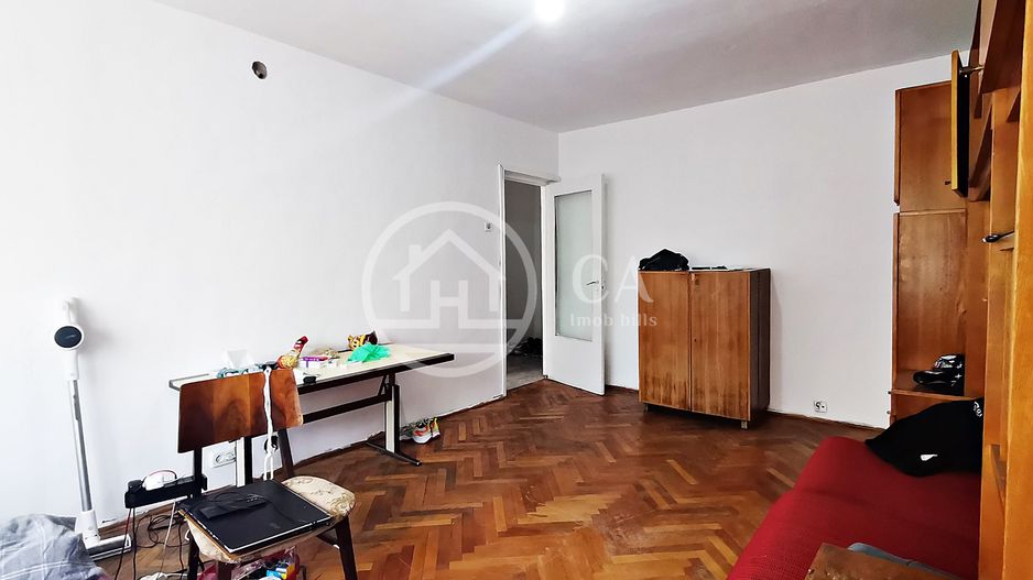 Apartament cu 3 camere de vanzare in zona Decebal, Oradea - Poză 3