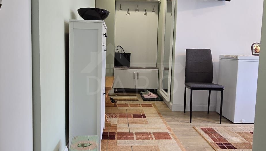 Vand apartament cu 2 camere in Cornisa, et. intermediar, lift nou - Poză 15