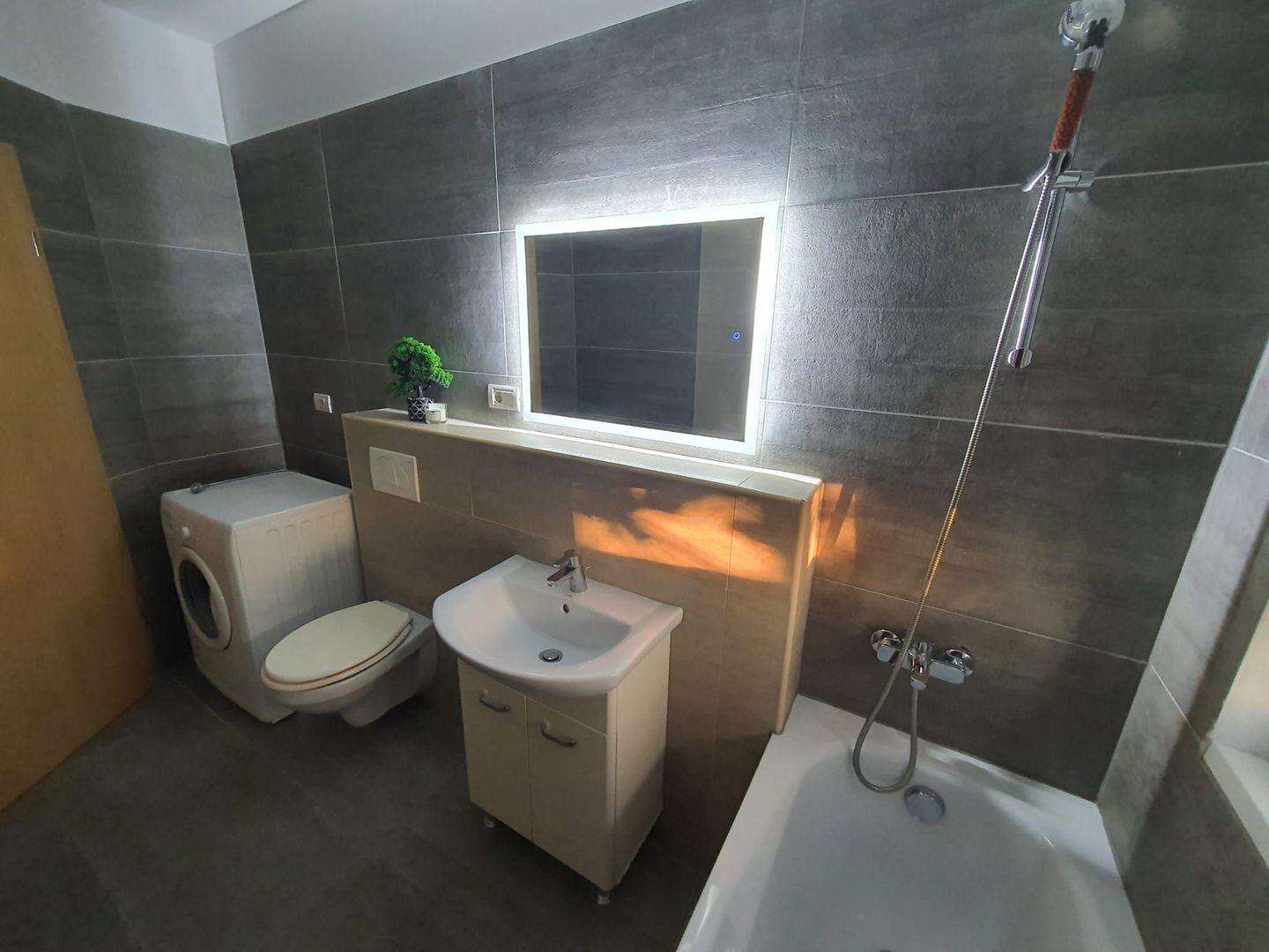 Lipovei | 3 Camere | 2 Bai | Loc de Parcare - Poză 9