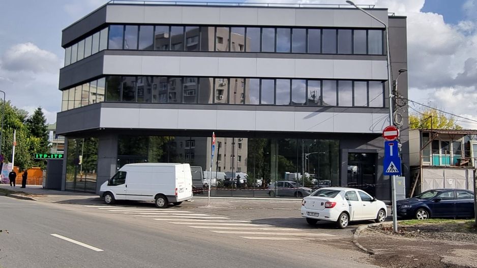 Spațiu Versatil 555 mp – Clinici, Birouri, Fitness - Poză 9