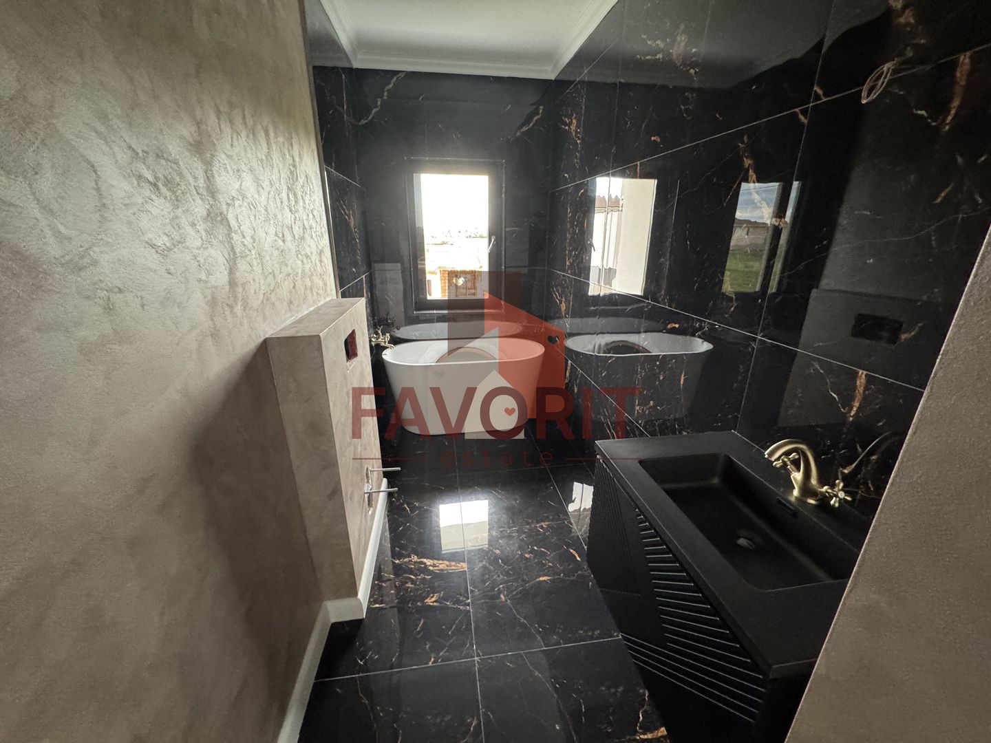 Comision 0%. Panouri si pompa de caldura. Despartit prin camera tehnica - Poză 23