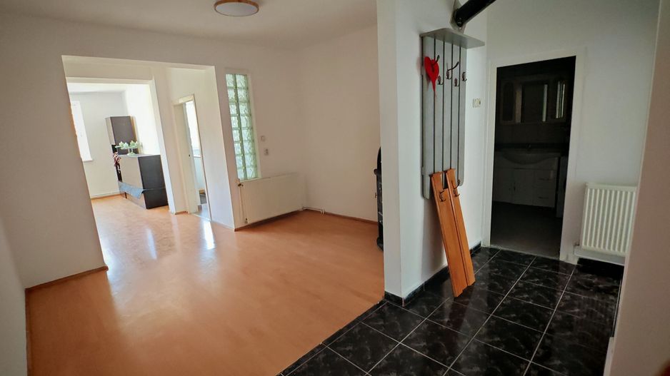 Apartament in vila,Bartolomeu,120 mp,3 camere,Spatiu depozitare 50mp - Poză 5