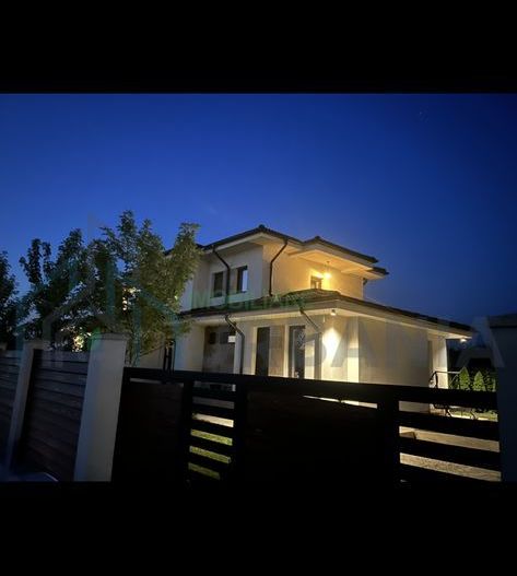 Casă cu 4 camere, în curte, finisaje high-quality - Poză 18