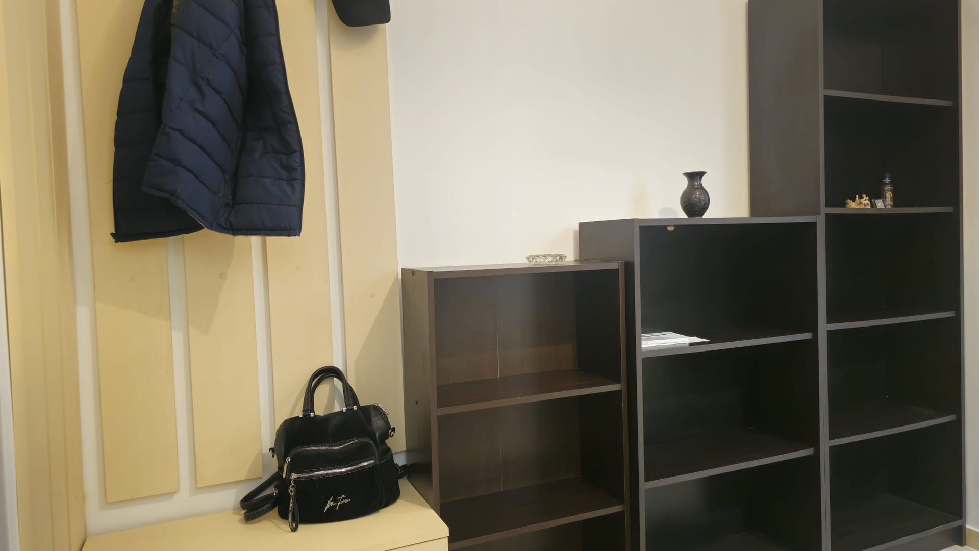 Garsonieră de închiriat – ideală pentru birou/cabinet, Țiglina 1 - Poză 3