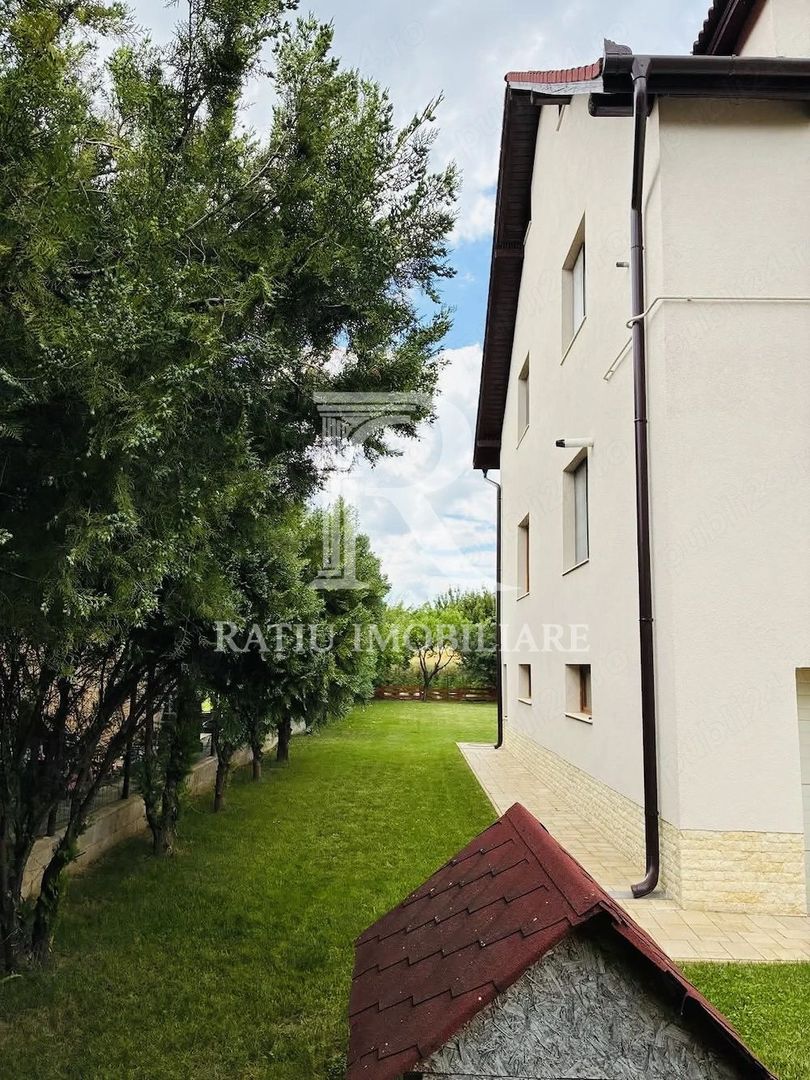 Casă Spațioasă cu 2 Apartamente | Teren 1.100 mp | Marghita - Poză 5