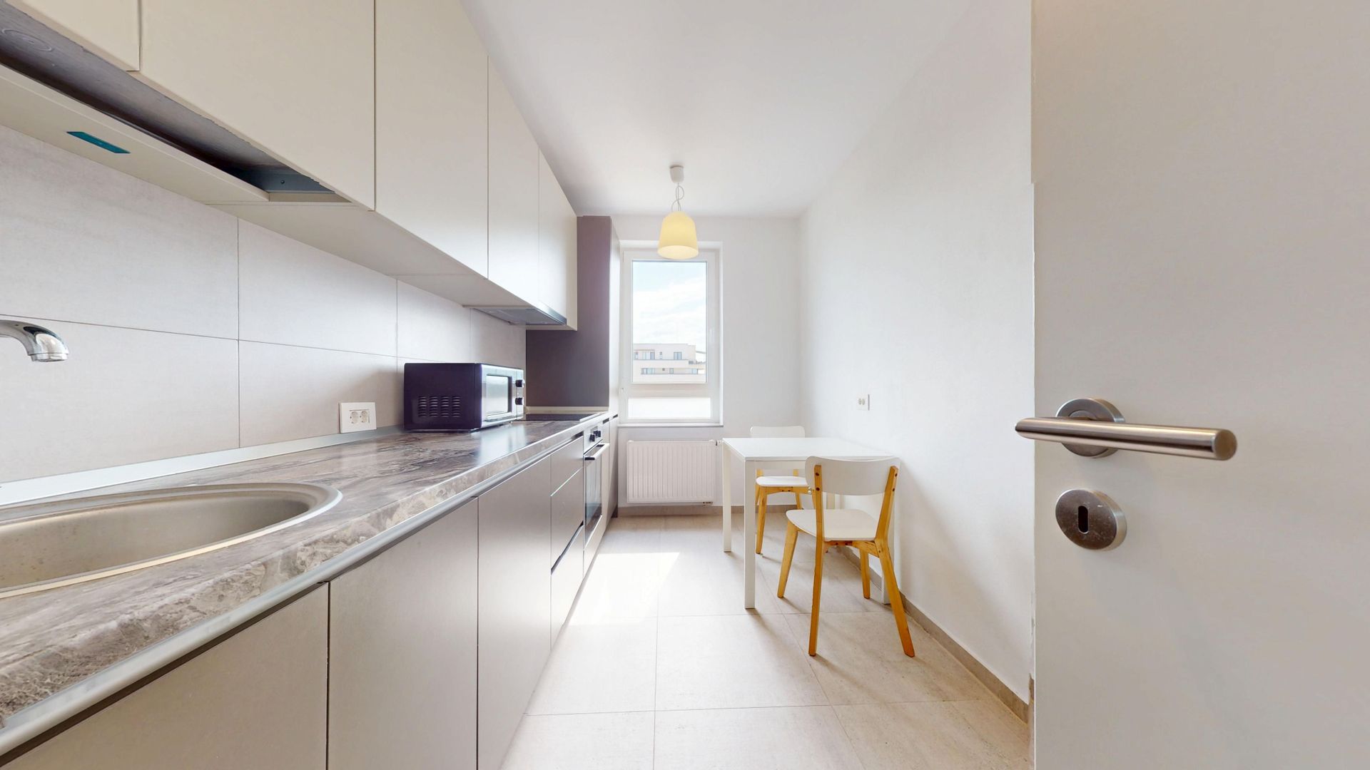 Coresi Urban Vibe | Apartament modern cu vedere directă la pietonală - Poză 23