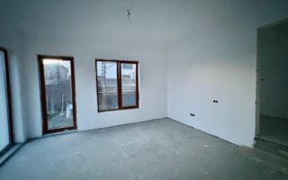 Casa duplex cu 2 locuri de parcare - Poză 10