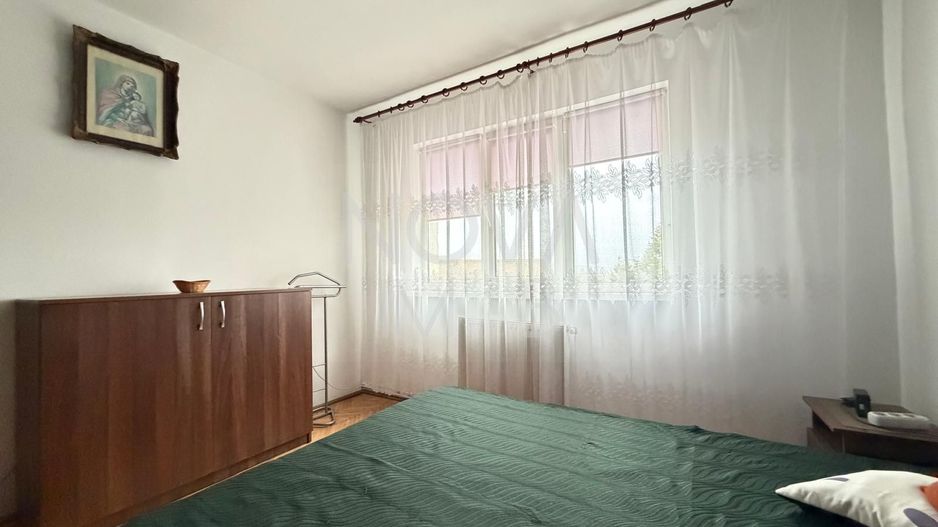 Apartament de inchiriat 3 camere etajul 4, cu lift,  Zona Vasile Aaron - Poză 6
