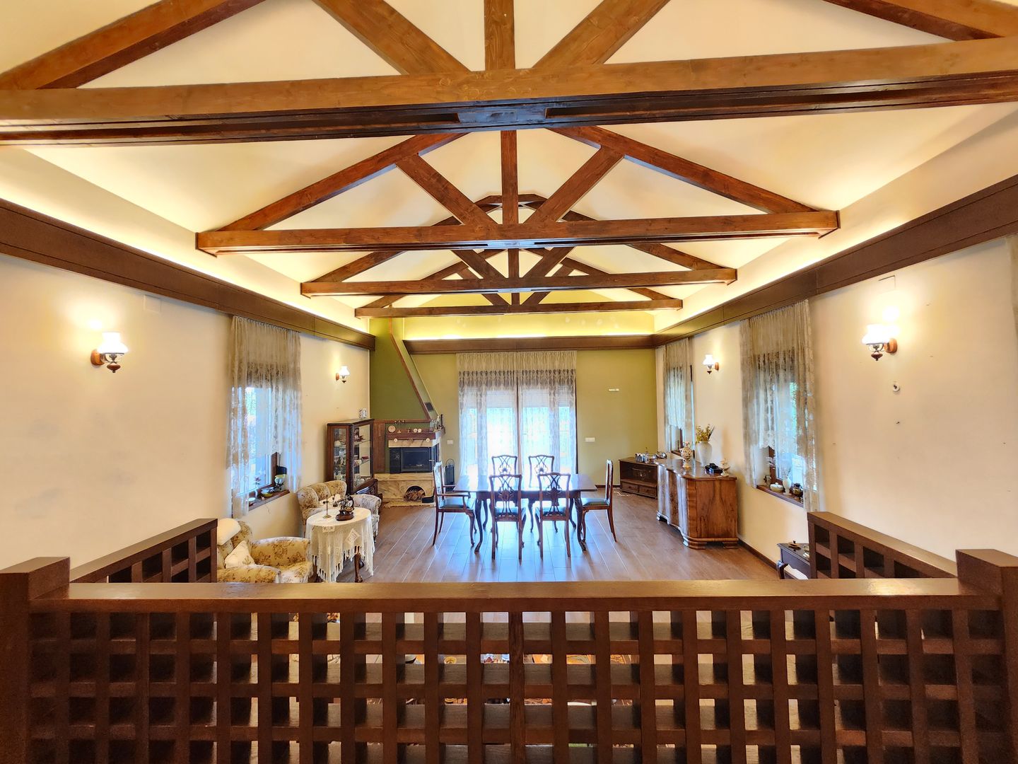 Arhitectura din Piatra si Lemn pe Malul Lacului Mogosoaia - Poză 4