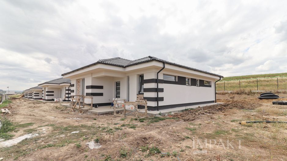 Casa individuala cu design mediteranean,  situata la periferia Cluj-Napoca, în Corusu! - Poză 1