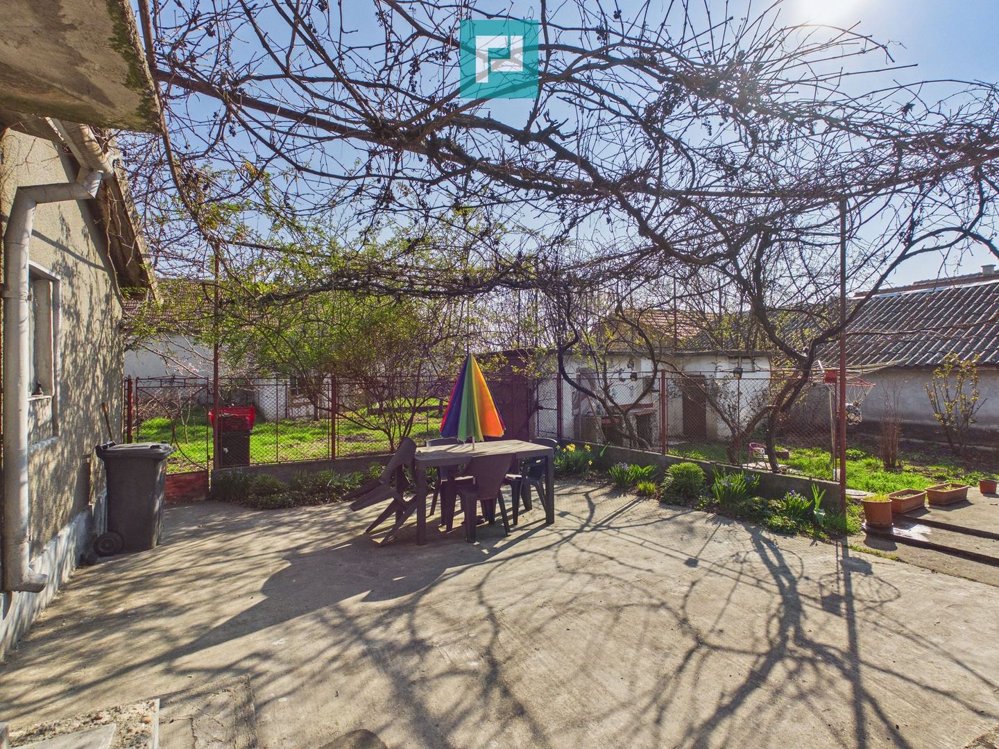 Casă cu 3 camere din văiugă în Macea - Poză 10