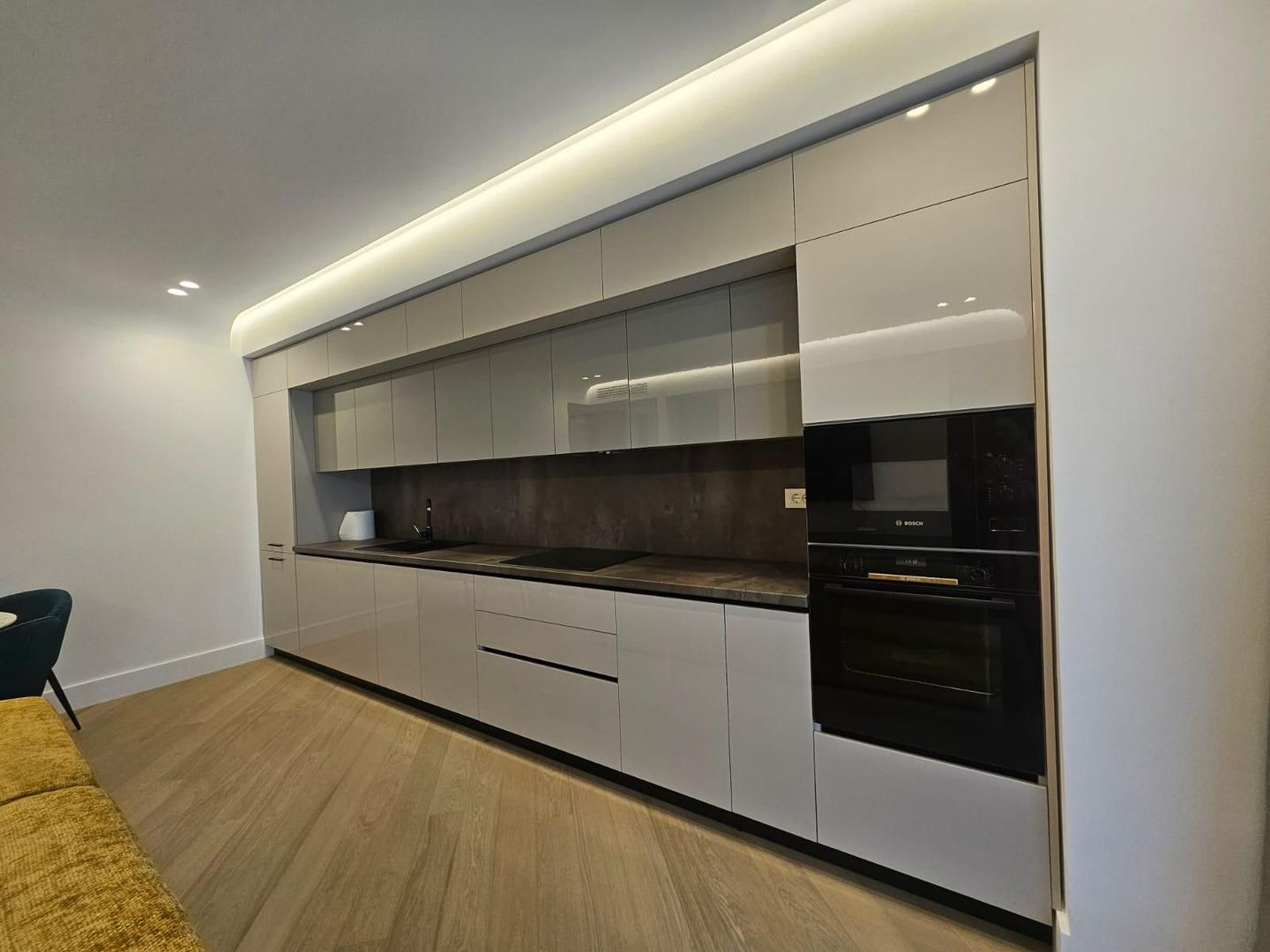 Apartament prima inchiriere 3 camere | Parcare - Poză 2